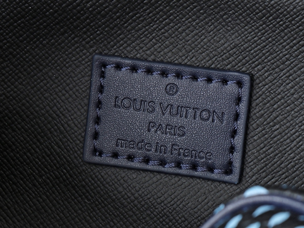 ルイヴィトンバッグ着用イメージ